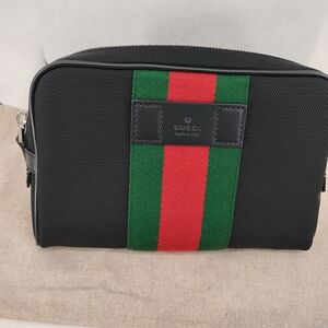 GUCCI Black Canvas Crossbody Belt Bag Unisex Green and Red Stripe